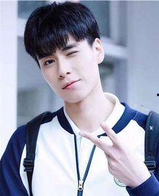 娱乐吃瓜爆料张栋梁视频,娱乐吃瓜背后的真相揭秘