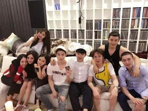 娱乐闺蜜吃瓜,娱乐圈幕后故事全解析